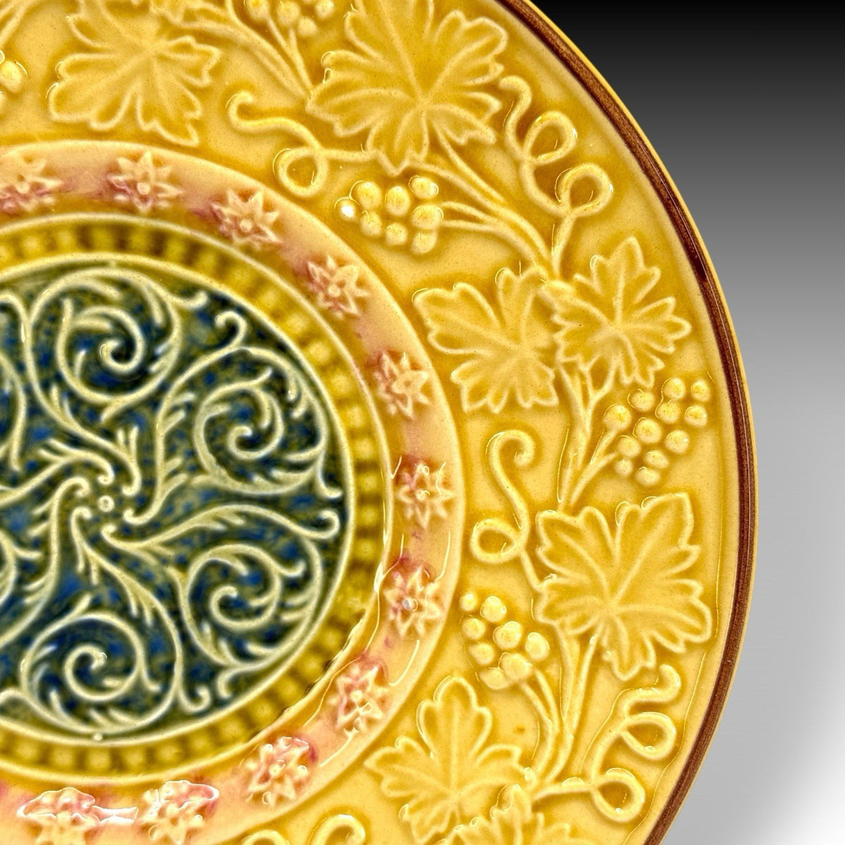 Antique Majolica Grape Vine Cake Plate Zell Germany Georg Schmider 7.5 Inches