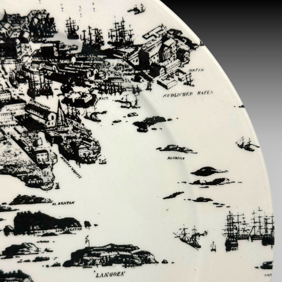 ARABIA Finland HELSINKI & SUOMENLINNA J. Weith 1854 Museum Plate 10.5 Inch – B&W