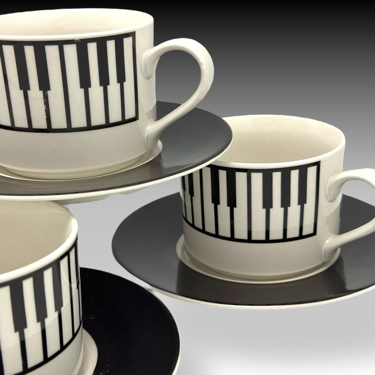 Set of 4 ALBERT ELOVITZ Piano Keys CUPS & SAUCERS Black & White Stoneware 1998