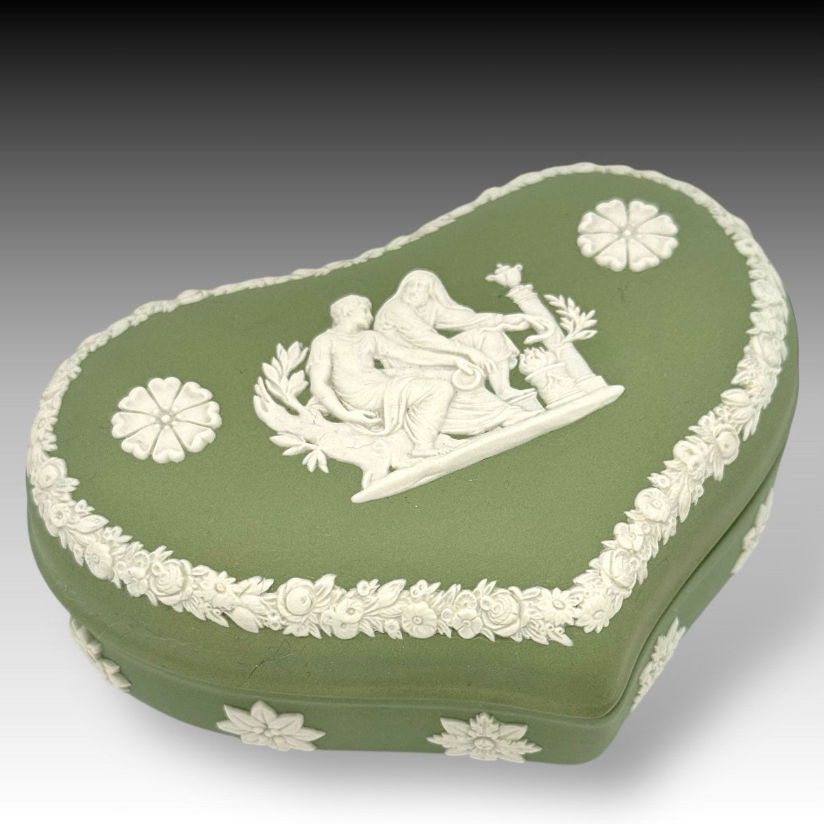 WEDGWOOD Jasperware Heart Trinket Box Celadon Green 1960s ENGLAND CLASSIC