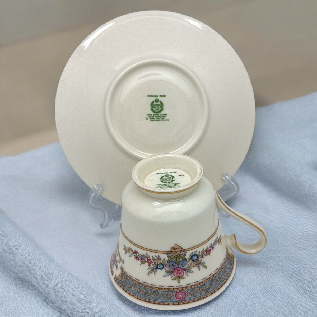 1979 Minton PERSIAN ROSE Set of 4 CUPS & SAUCERS Gold Trim Bone China England