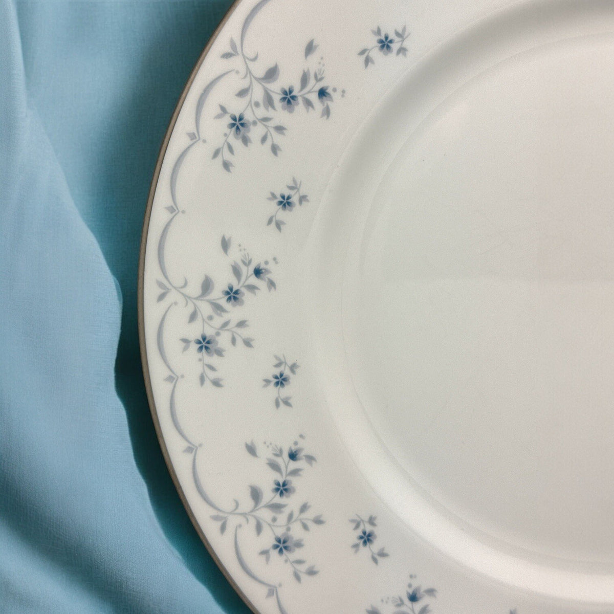 Set of Five 1941-1974 Royal Doulton COTILLION DINNER PLATES 10.75” England
