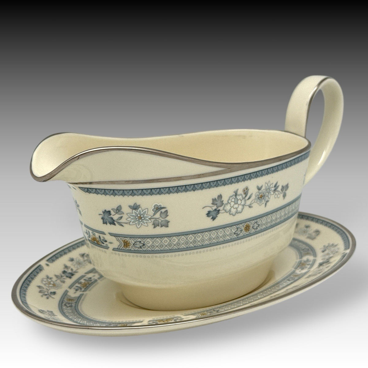 Minton PENROSE Gravy Boat & Underplate FINE BONE CHINA England ROYAL DOULTON '76