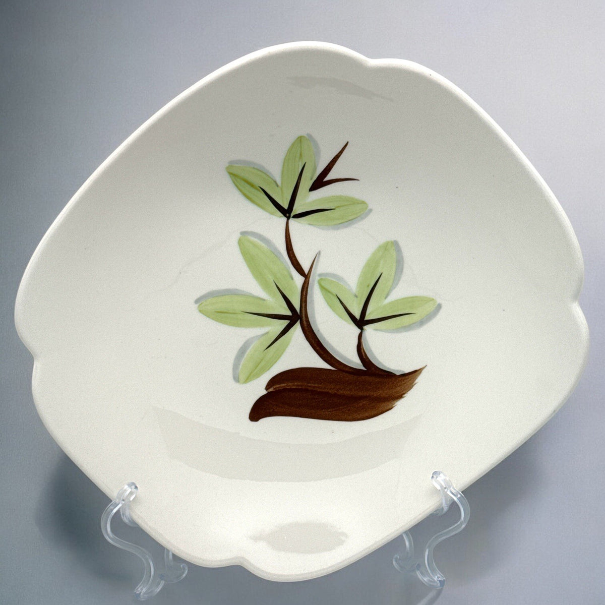 Vntg 1940s 10.25” SERVING BOWL WOODLEAF by Continental Kilns Underglaze USA
