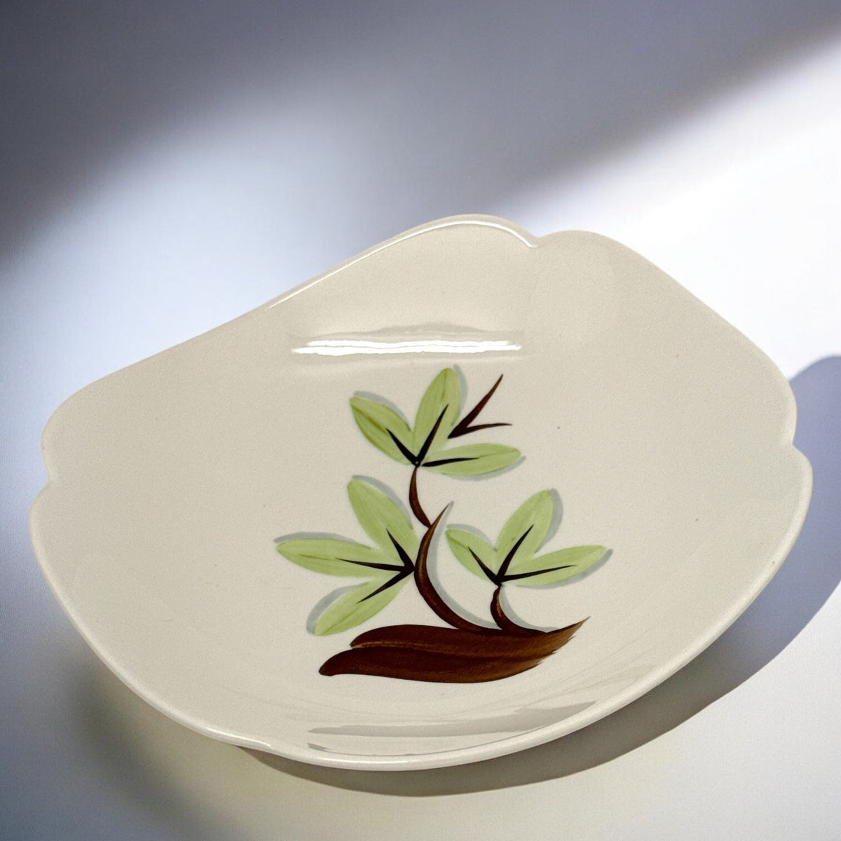 Vntg 1940s 10.25” SERVING BOWL WOODLEAF by Continental Kilns Underglaze USA