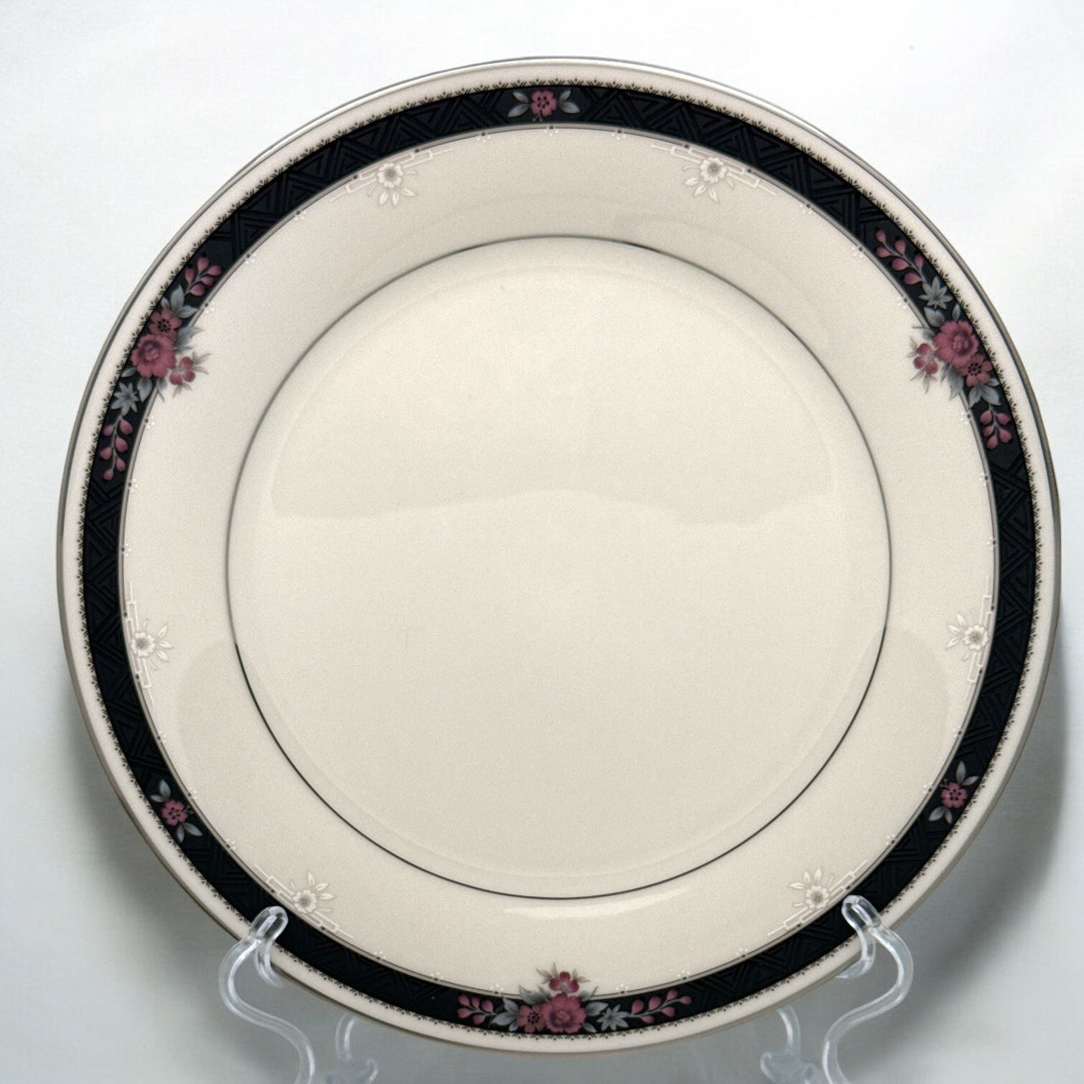 Set of 4 Noritake Ivory China ETIENNE 10.5” DINNER PLATES #7260 Japan
