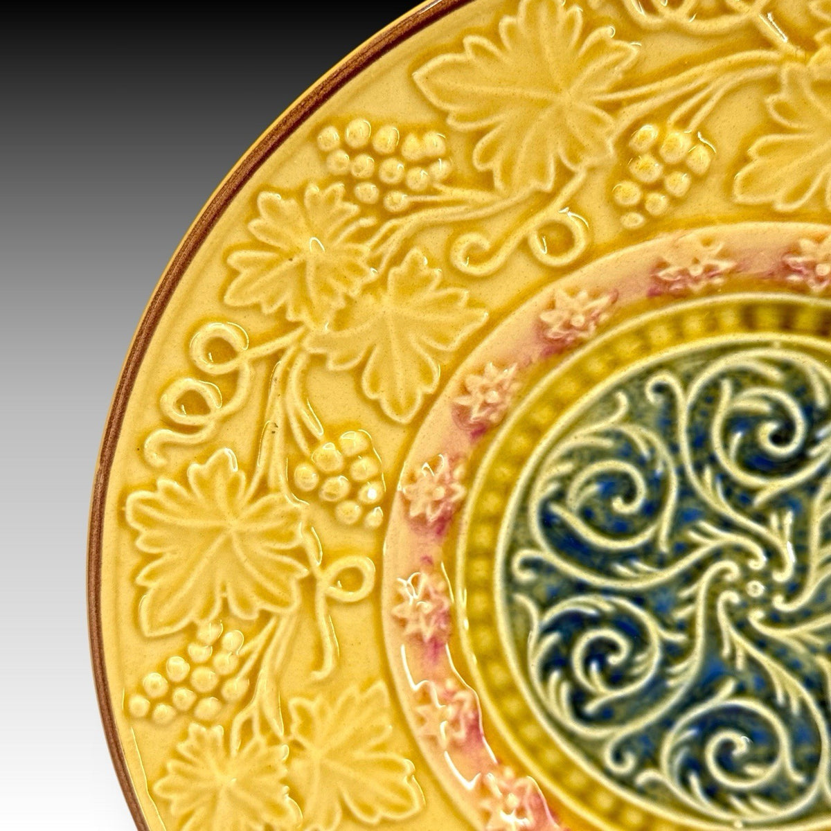 Antique Majolica Grape Vine Cake Plate Zell Germany Georg Schmider 7.5 Inches