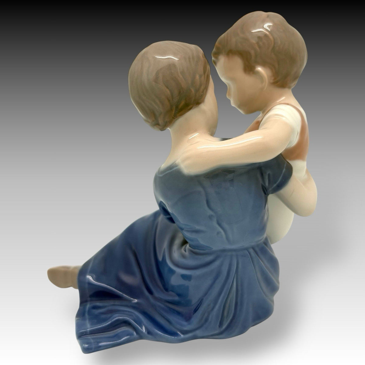 BING & GRØNDAHL Denmark Figurine 1568 Brother & Sister Children 4.5" Blue Dress