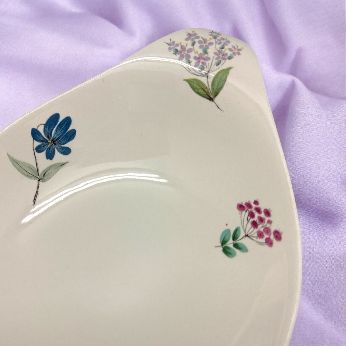 HALL Eva Zeisel HALLCRAFT HALL BOUQUET Lugged VEGETABLE BOWL  (1952-1957)