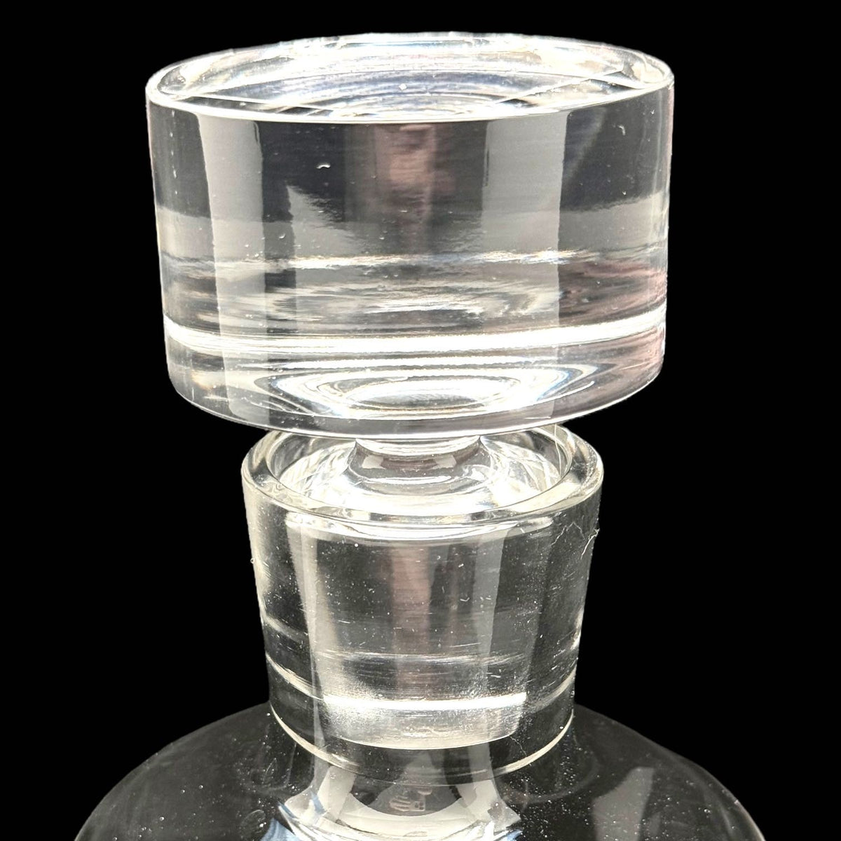 Vintage VERA WANG Decanter for Wedgwood ILLUSION Lead CRYSTAL Clear w/ Stopper