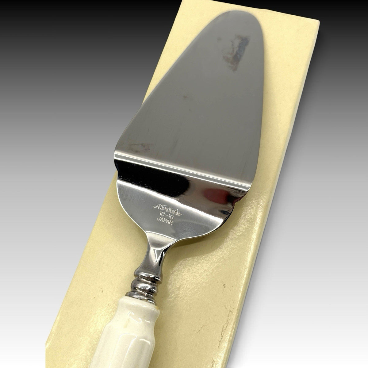 Noritake Magnificence 9736 Cake Server Stainless Steel Blade Original Box 10.25"