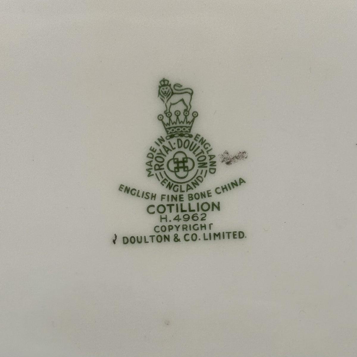 1941-1974 Royal Doulton COTILLION Oval  VEGETABLE  BOWL 10 3/4" England