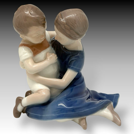 BING & GRØNDAHL Denmark Figurine 1568 Brother & Sister Children 4.5" Blue Dress