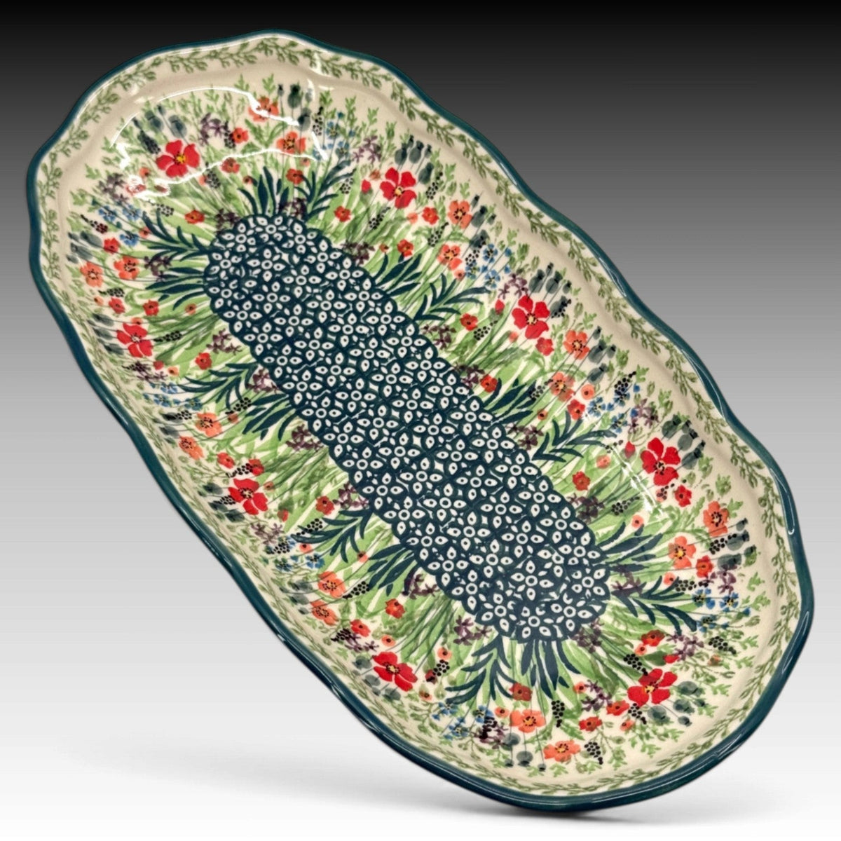 Red Garden scalloped oval tray view 2