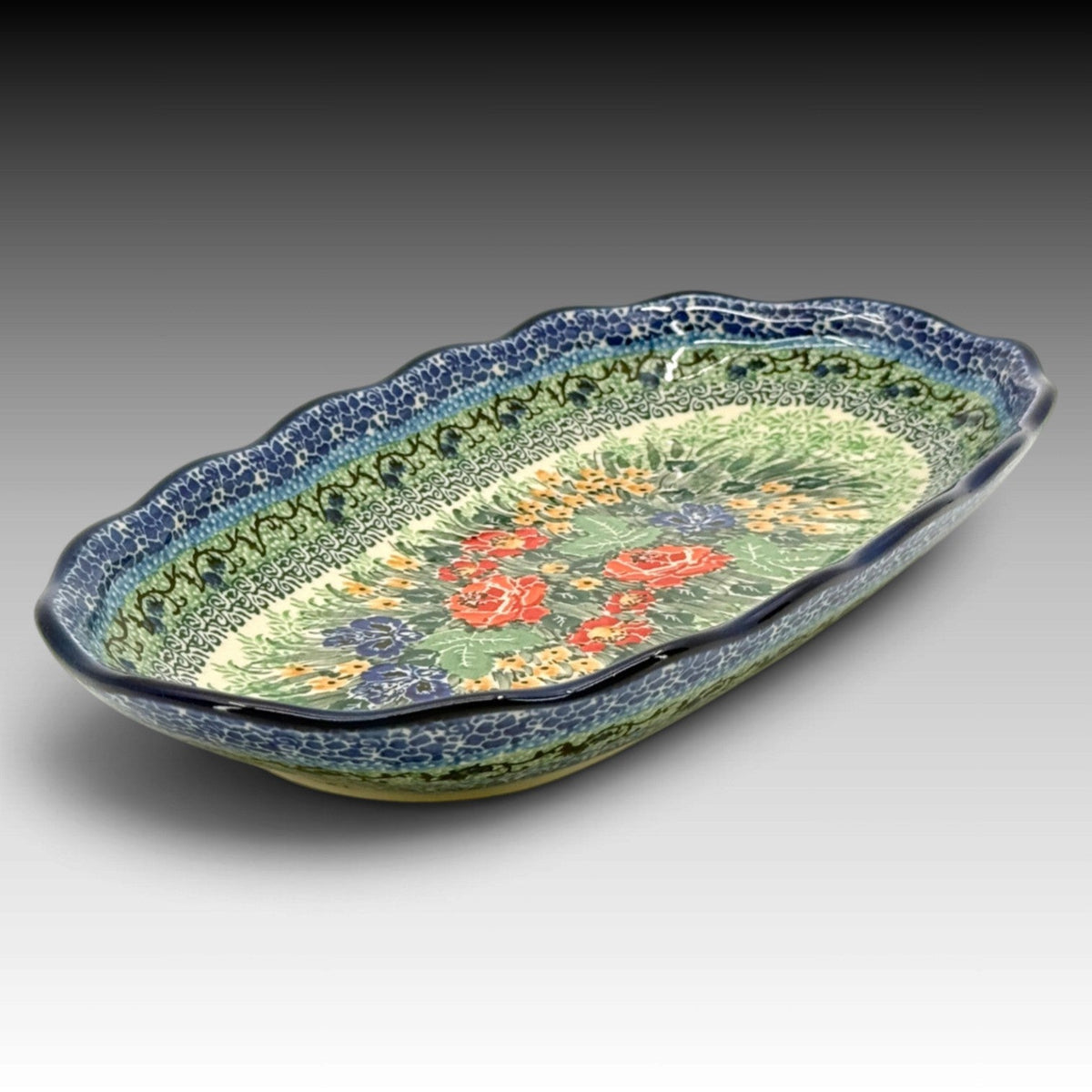 Splendid Meadow scalloped oval tray view 1