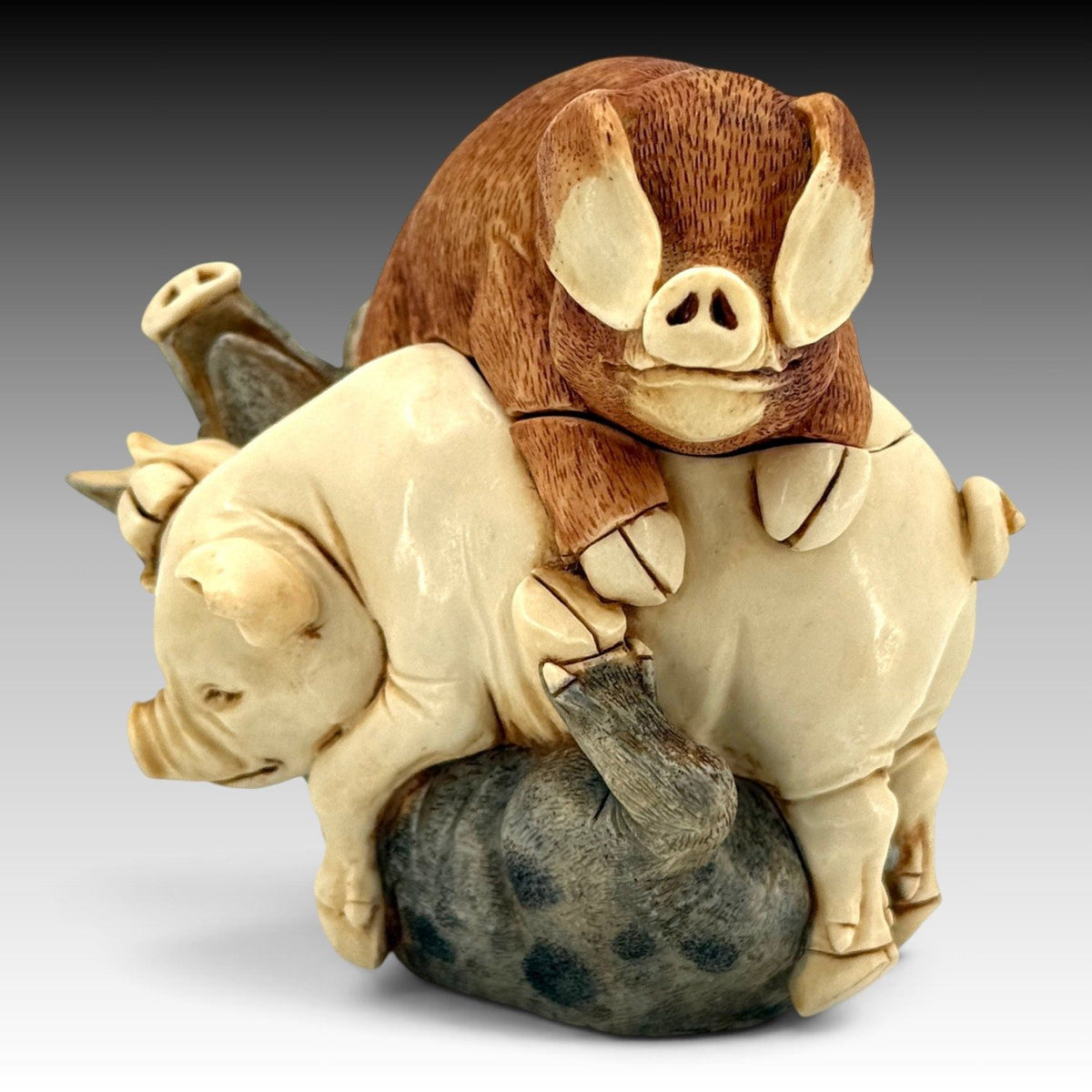 Harmony Kingdom A Love Supreme Pigs RW03PI Monique Baldwin Archive