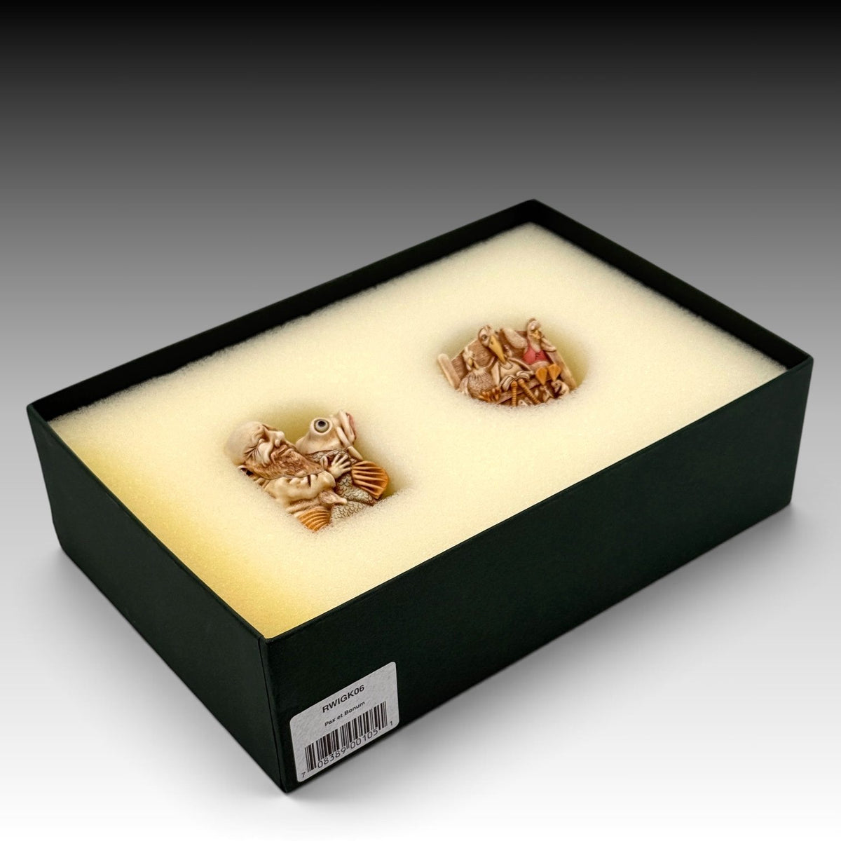 Harmony Kingdom Pax Et Bonum RWIGK06 2006 Royal Watch Club Kit Box Pin