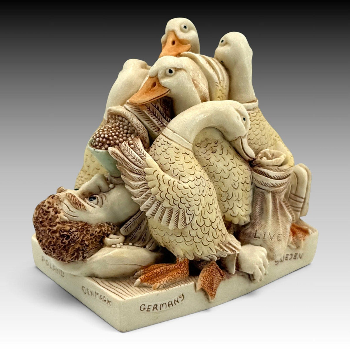 Harmony Kingdom Coup d'etat TJBB08 Black Box Limited Edition Archive