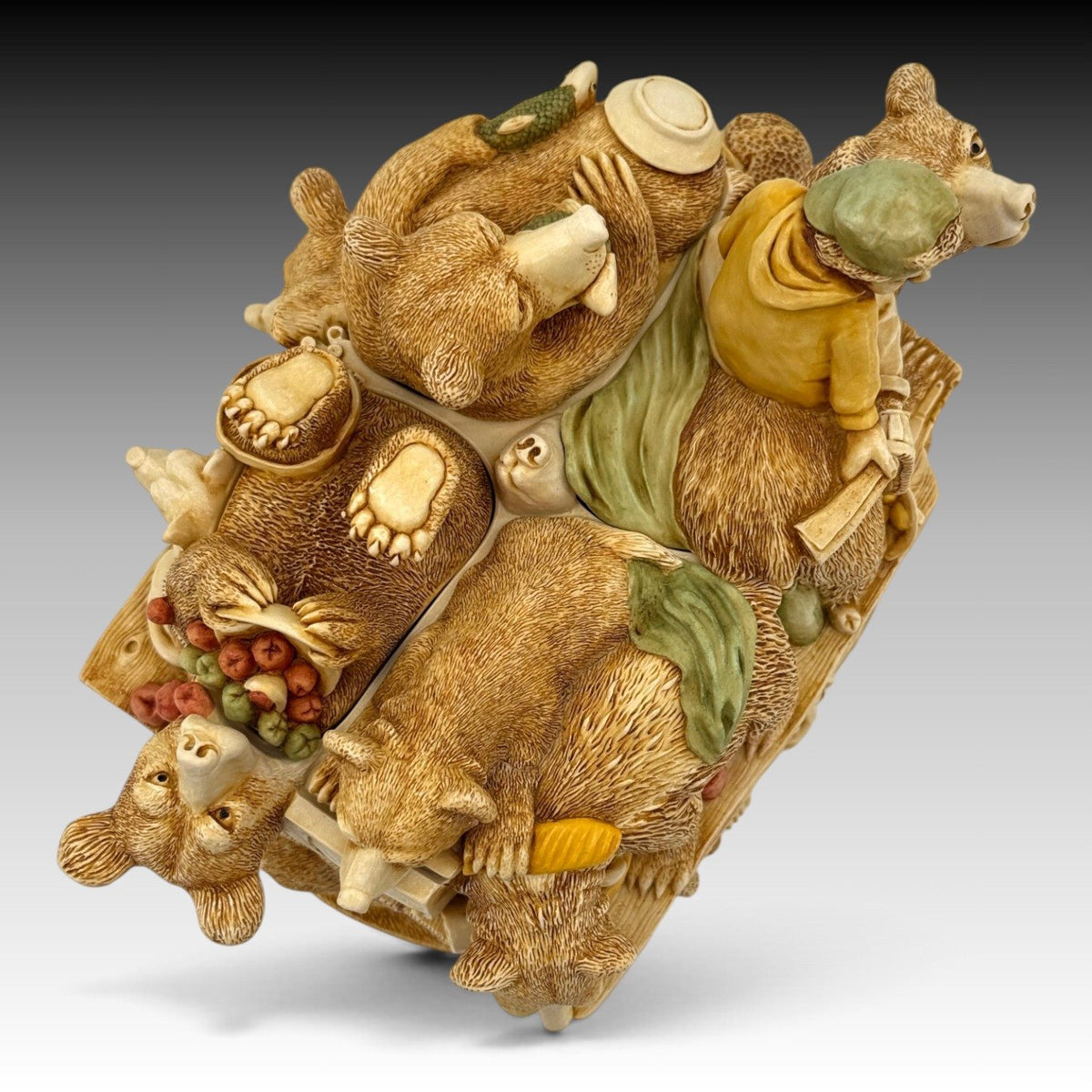 Harmony Kingdom Unbearables TJLEBE Limited Edition Bear Picnic Multi-Compartment